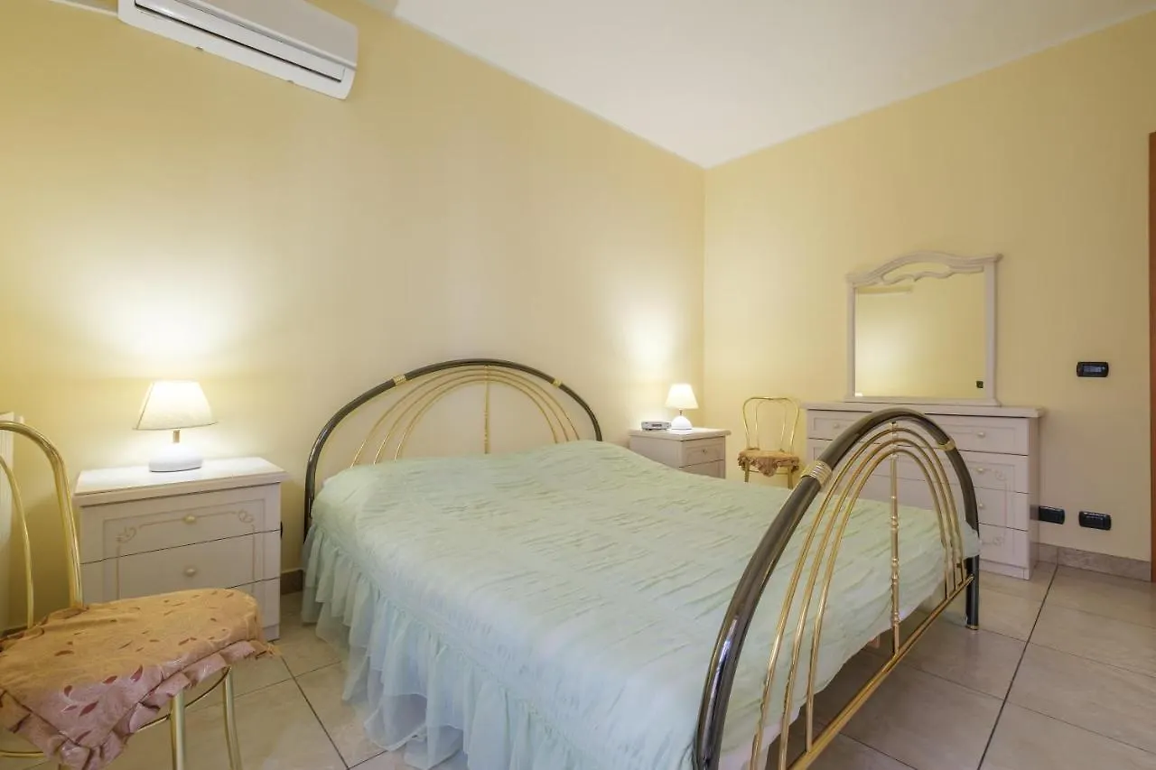 Hébergement de vacances Villa Casa A 100 Mt Dal Mare à SantʼAlessio Siculo Italie