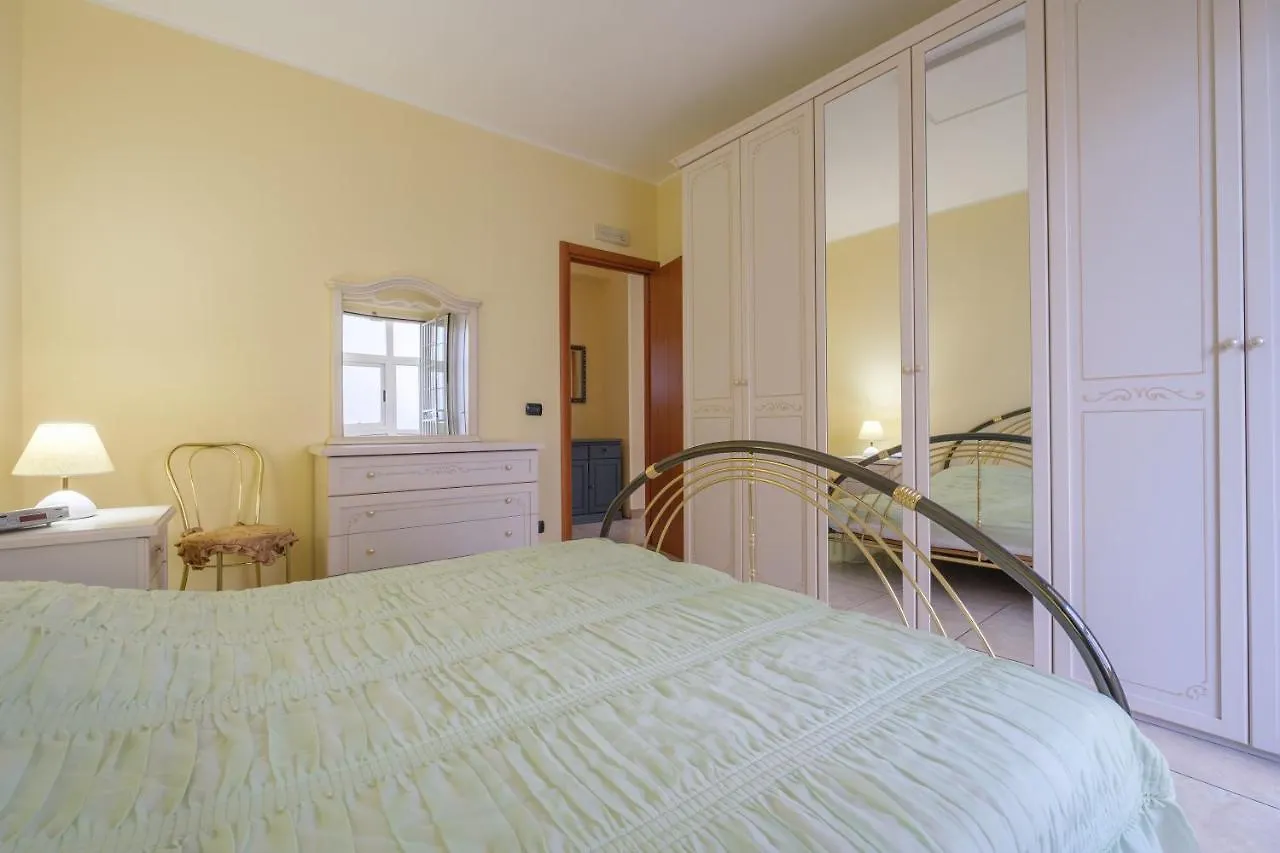 Villa Casa A 100 Mt Dal Mare à SantʼAlessio Siculo